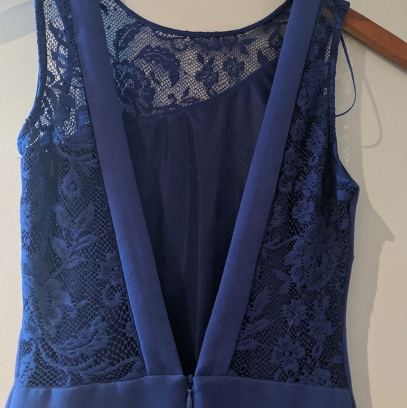 Zara blue dress with lace details. - Picture 3 of 4